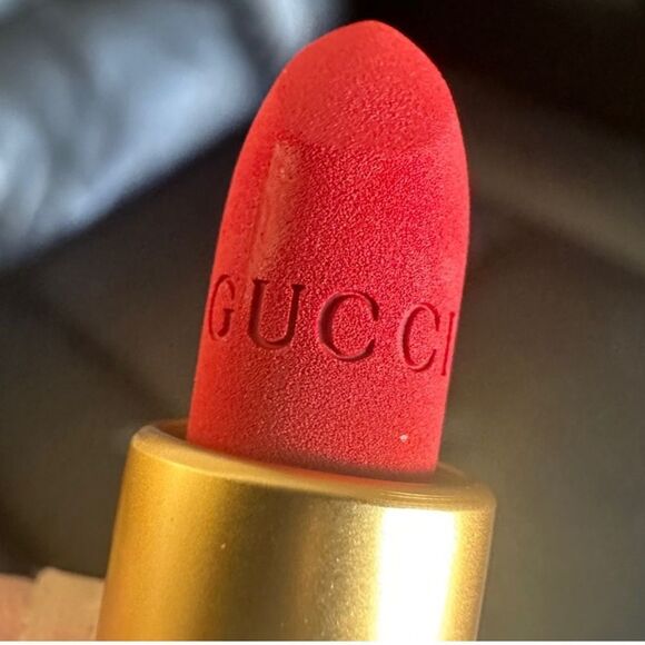 GUCCI Mini Matte Lipstick Set - Luxe 3-Piece Collection - Picture 4 of 17